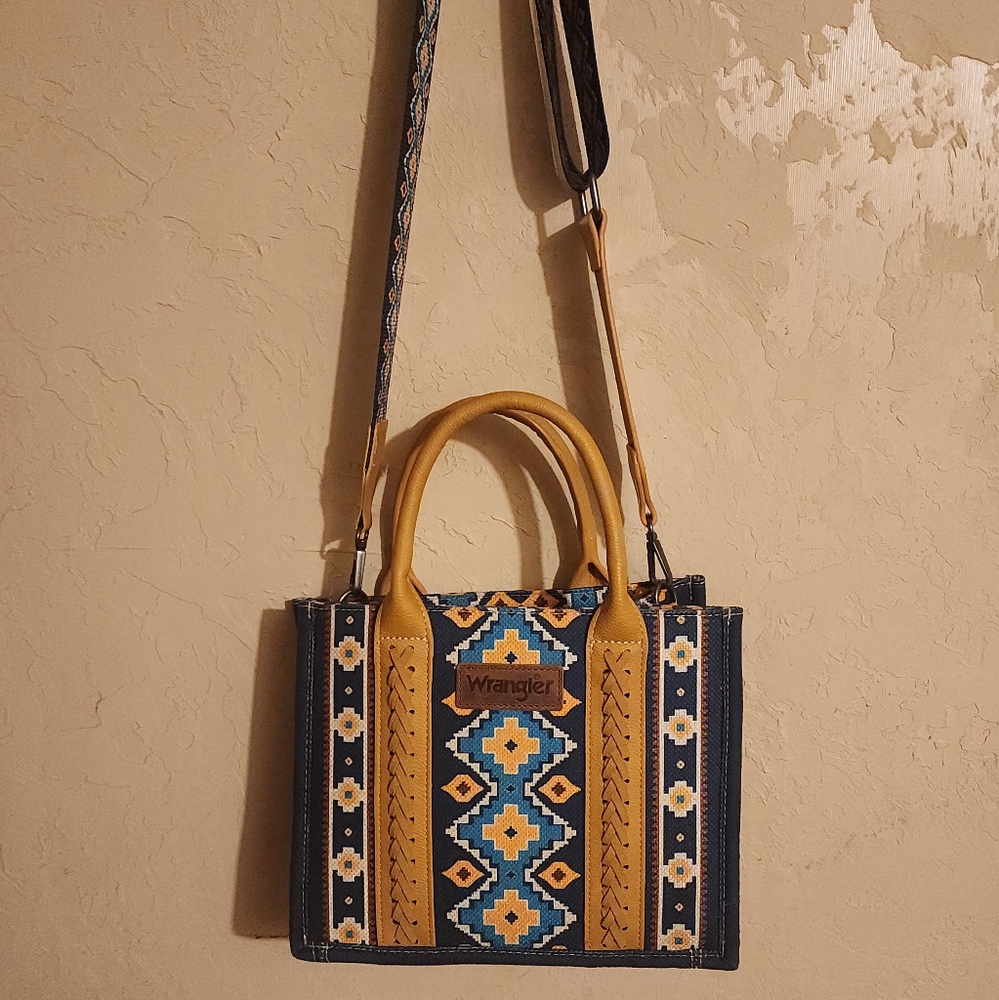 NWT, Wrangler Purse